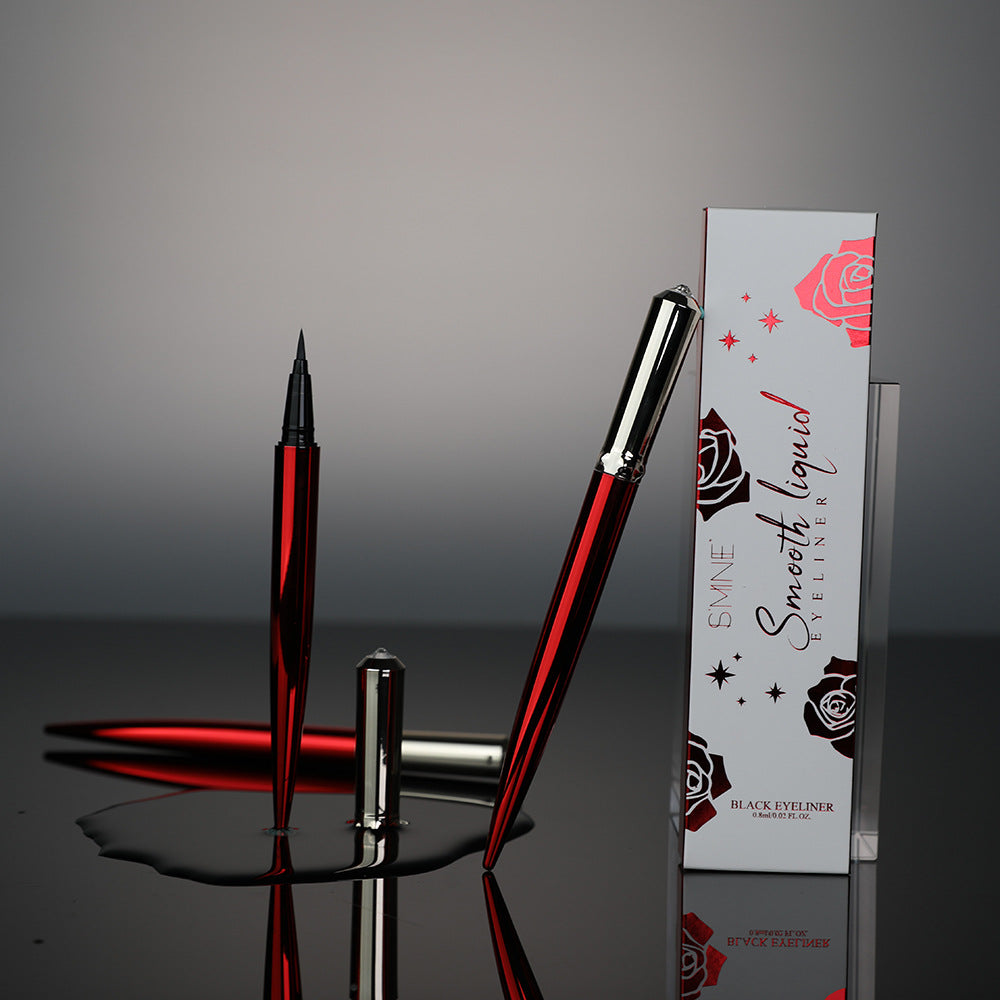 Eyeliner, quick-drying and non-smudging, waterproof and slender eyeliner, evenly colored.