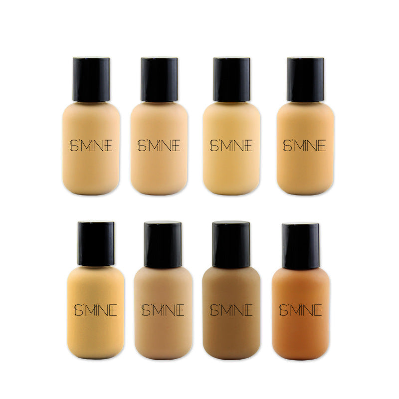 16-color liquid foundation, the powder is delicate and smooth, moisturizing and moisturizing without getting stuck in powder